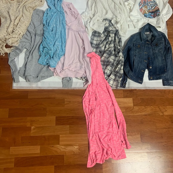 Girls Hoodies. Cardigans. Jacket and scarp - Picture 2 of 2